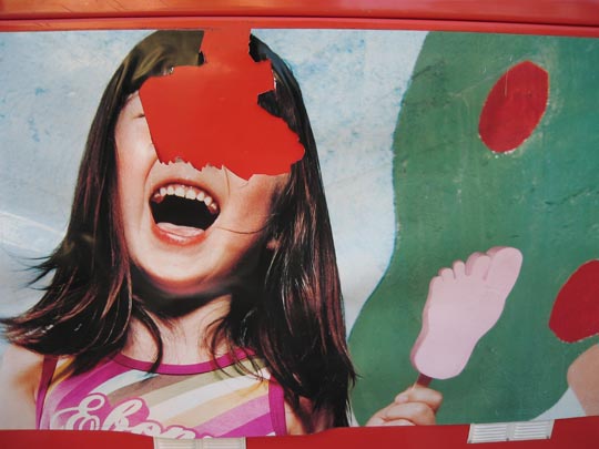  MIKEL URMENETA _ niña alegre y ciega 