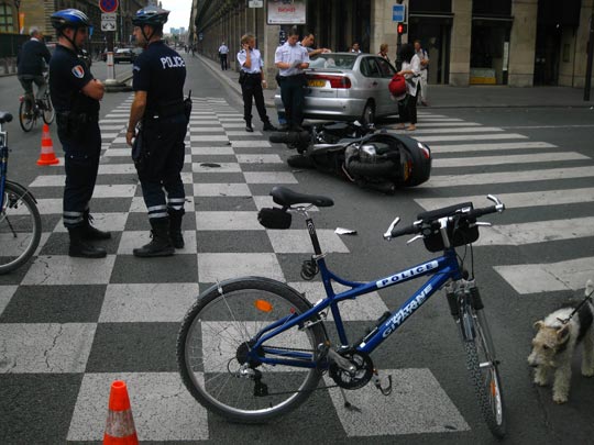  MIKEL URMENETA _ parís en moto (2) 