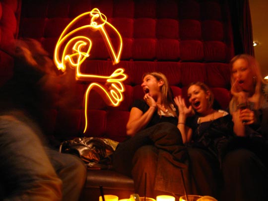  MIKEL URMENETA _ ramón arellano, chicas, mikel y linterna 