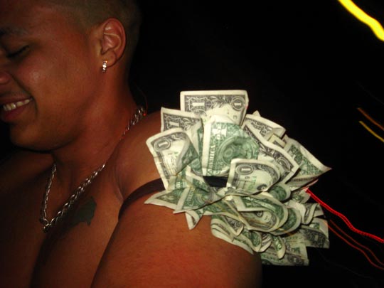  MIKEL URMENETA _ ¡vaya manera de tirar el dinero! 