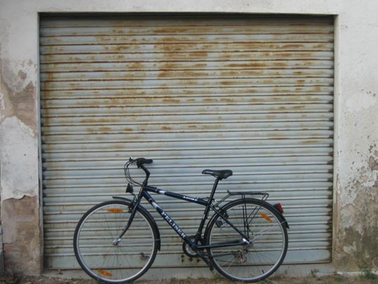  MIQUI PUIG _ en bicicleta. la buena vida 