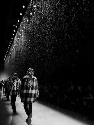  ANDRÉS RODRÍGUEZ _ llueve sobre burberry (milán 2011) 