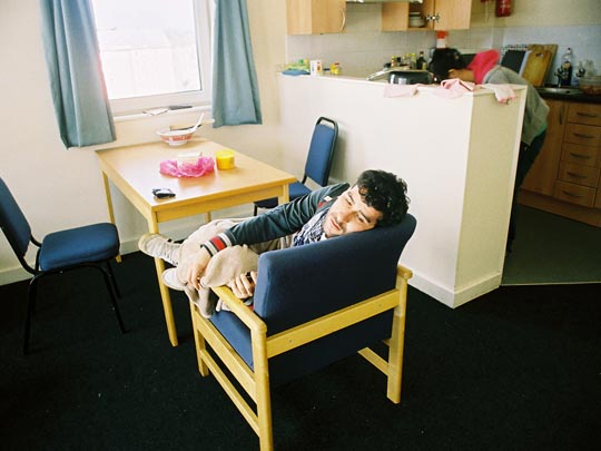  SARA COSTA _ aburrimiento ein the living room 