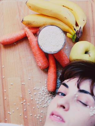  SARA COSTA _ autorretrato, diarrea 